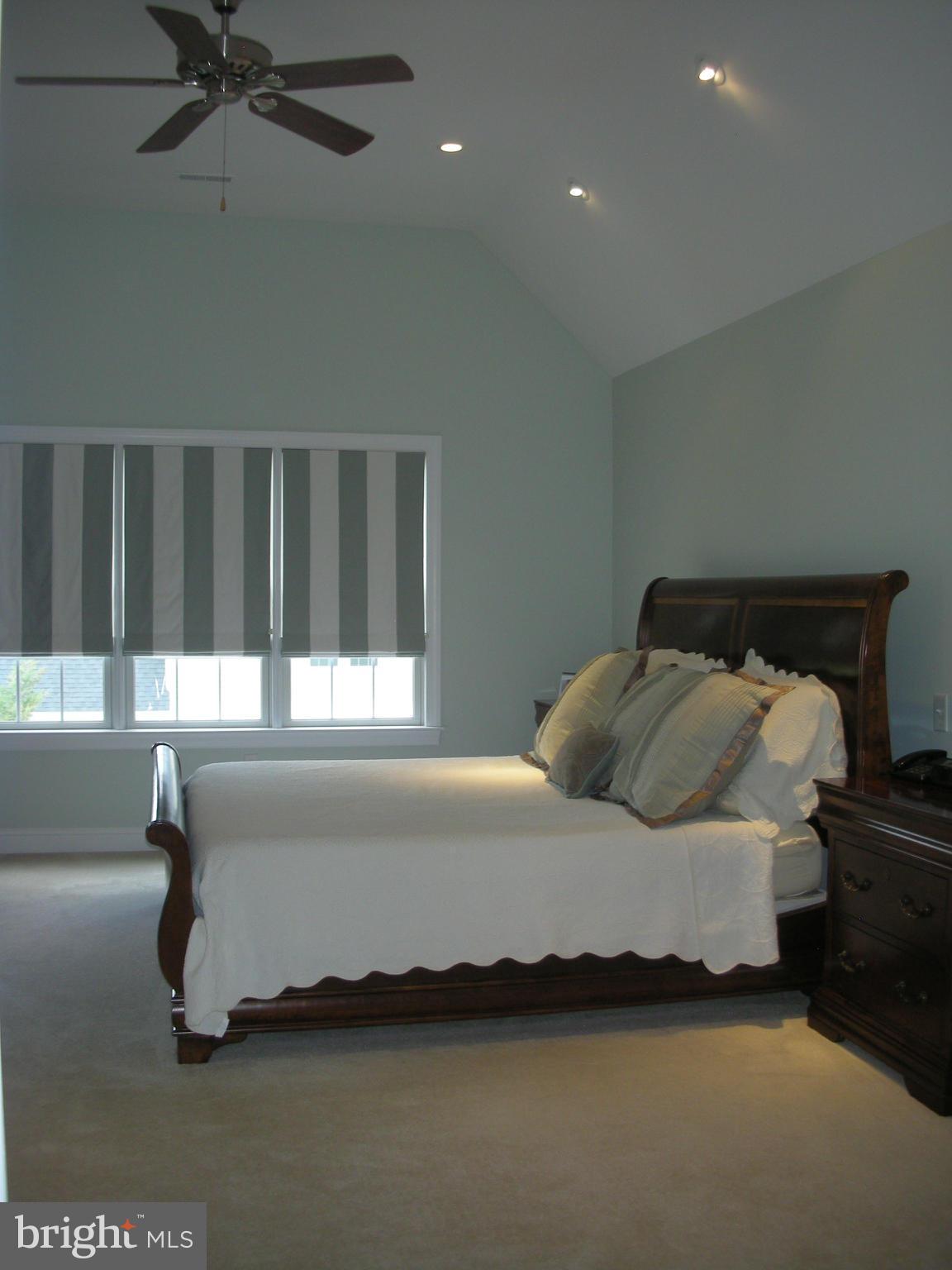 14222 Hicksville Road Clear Spring, MD 21722 - Photo 17 of 30 Spacious Master Suite