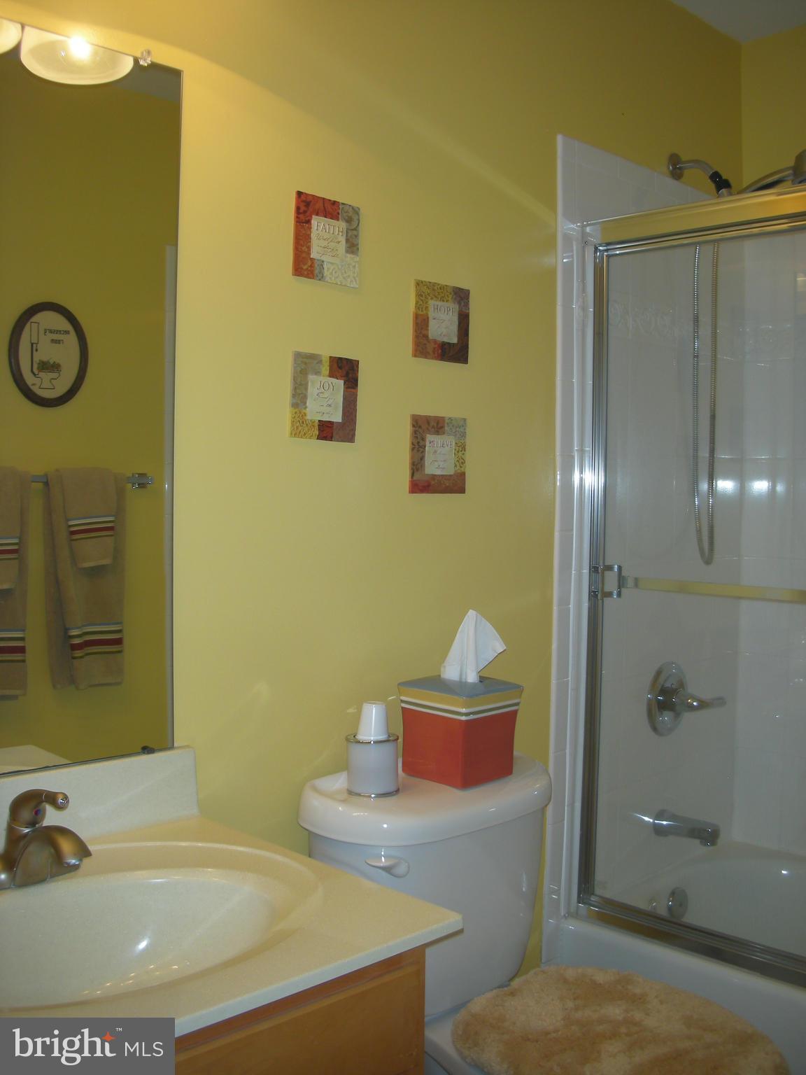 14222 Hicksville Road Clear Spring, MD 21722 - Photo 23 of 30 Full Upstairs Bath