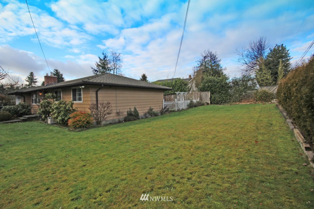 10466 Southeast 195th Street Renton, WA 98055 - Photo 14 of 17 Gallery Image 14