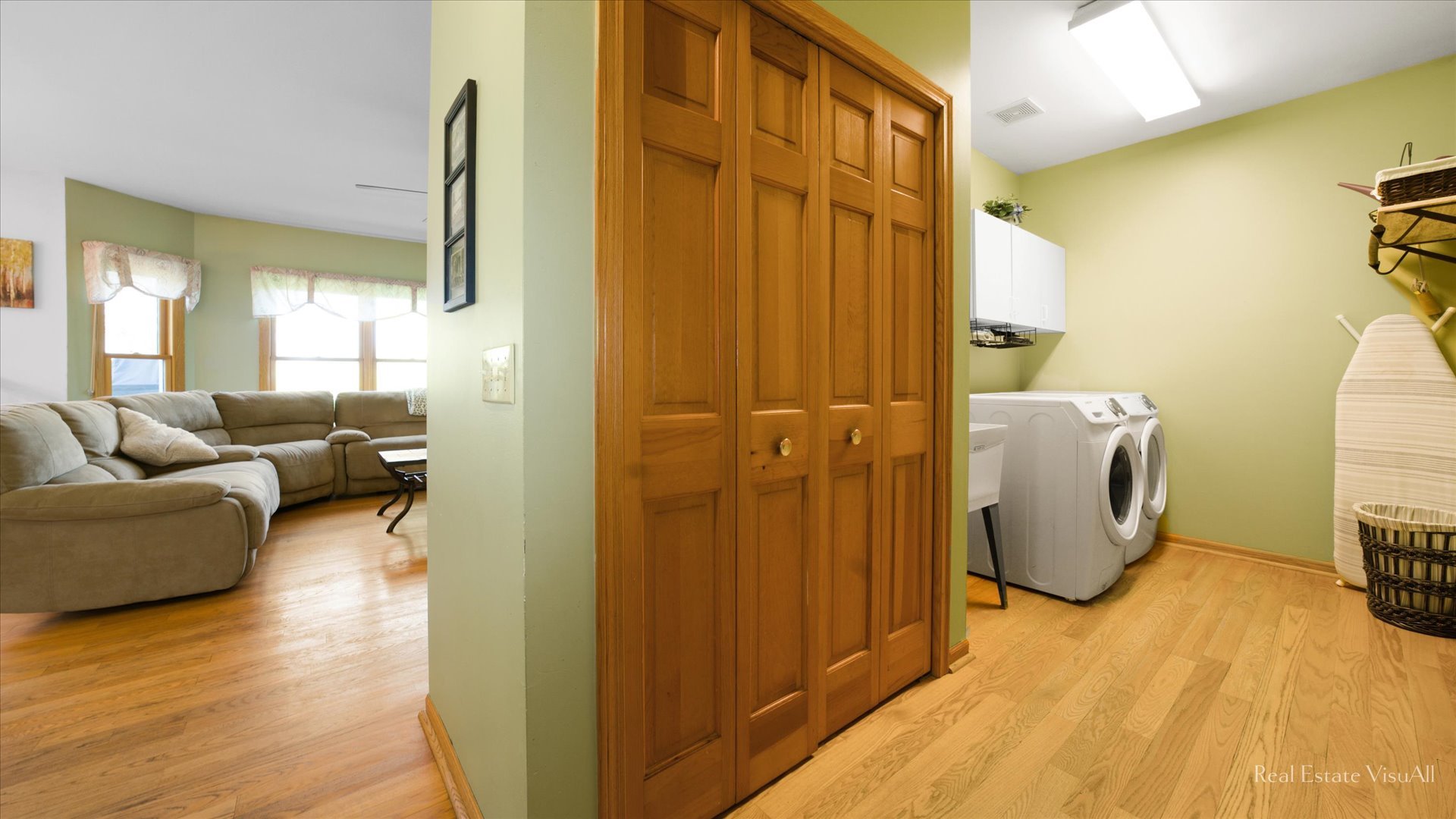1808 Edgewood Drive Algonquin, IL 60102 - Photo 16 of 39 a living room with furniture and a wooden floor