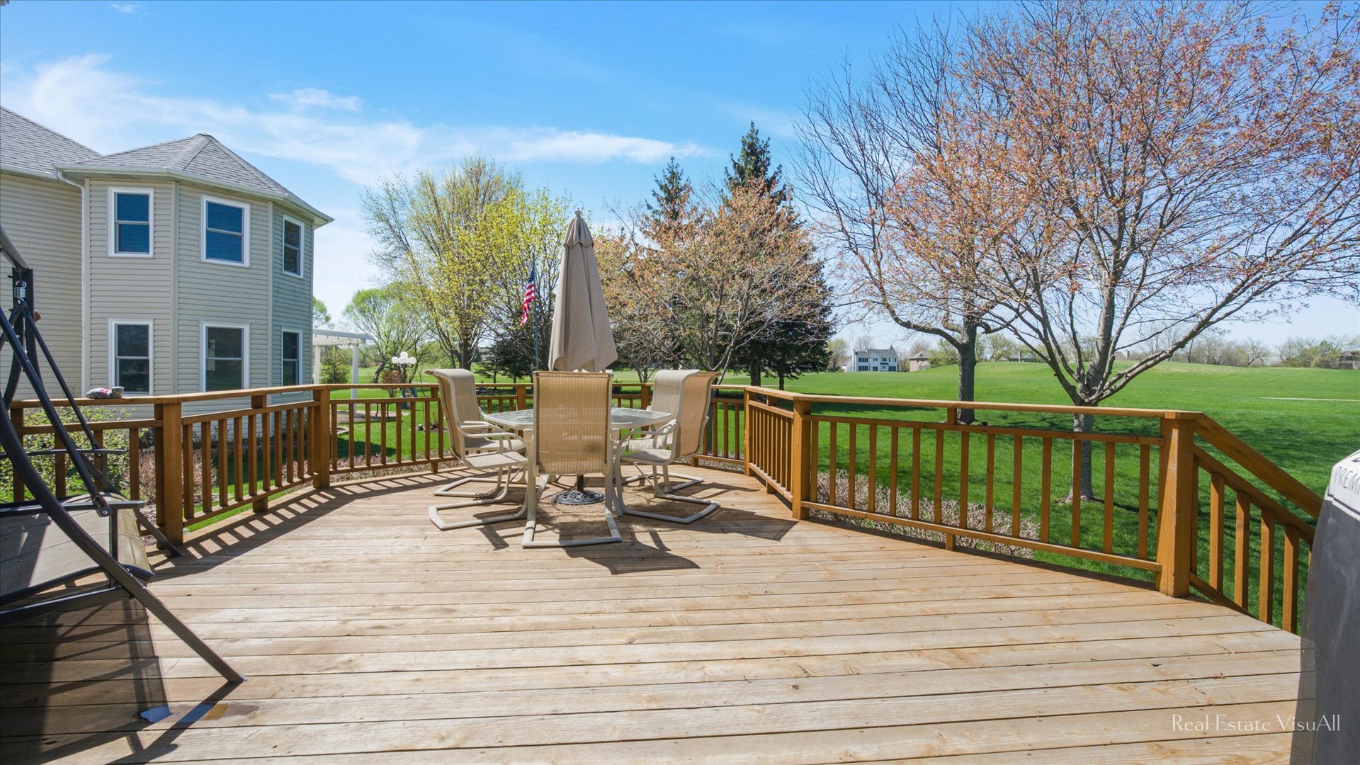 1808 Edgewood Drive Algonquin, IL 60102 - Photo 29 of 39 a view of a deck with chairs and wooden fence