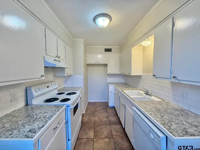 $1,350 | 4614 Edinburgh Drive, Tyler, TX 75703