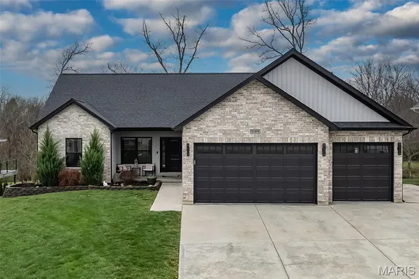 $450,000 | 31899 Tea Olive Drive, Foristell, MO 63348