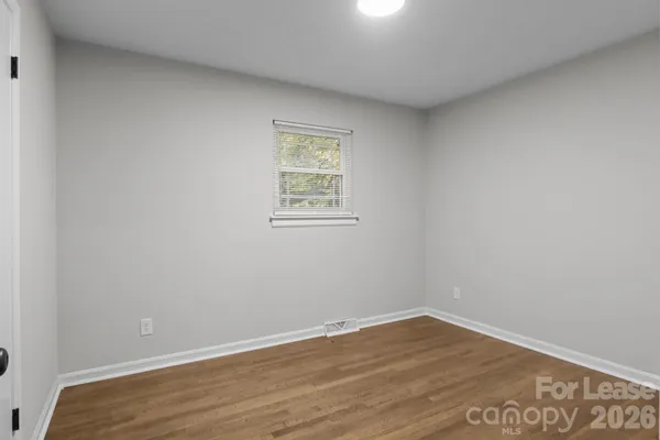 $1,950 | 5300 Hickory Lane, Charlotte, NC 28216