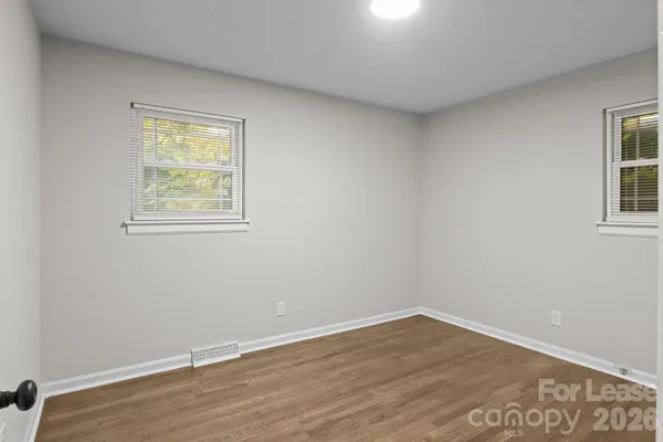 $1,950 | 5300 Hickory Lane, Charlotte, NC 28216