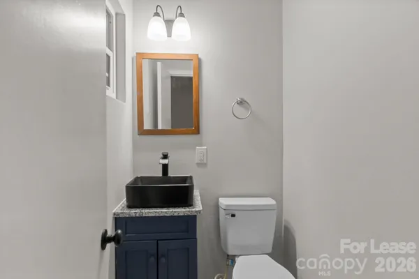 $1,950 | 5300 Hickory Lane, Charlotte, NC 28216