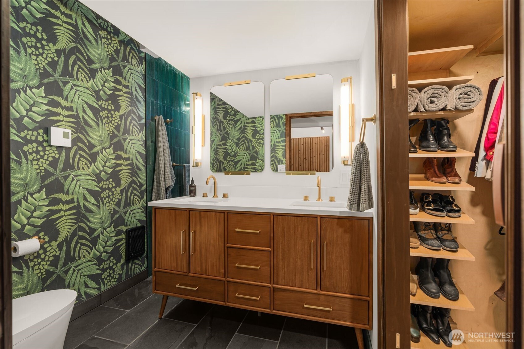 9629 California Avenue Southwest Seattle, WA 98136 - Photo 16 of 29