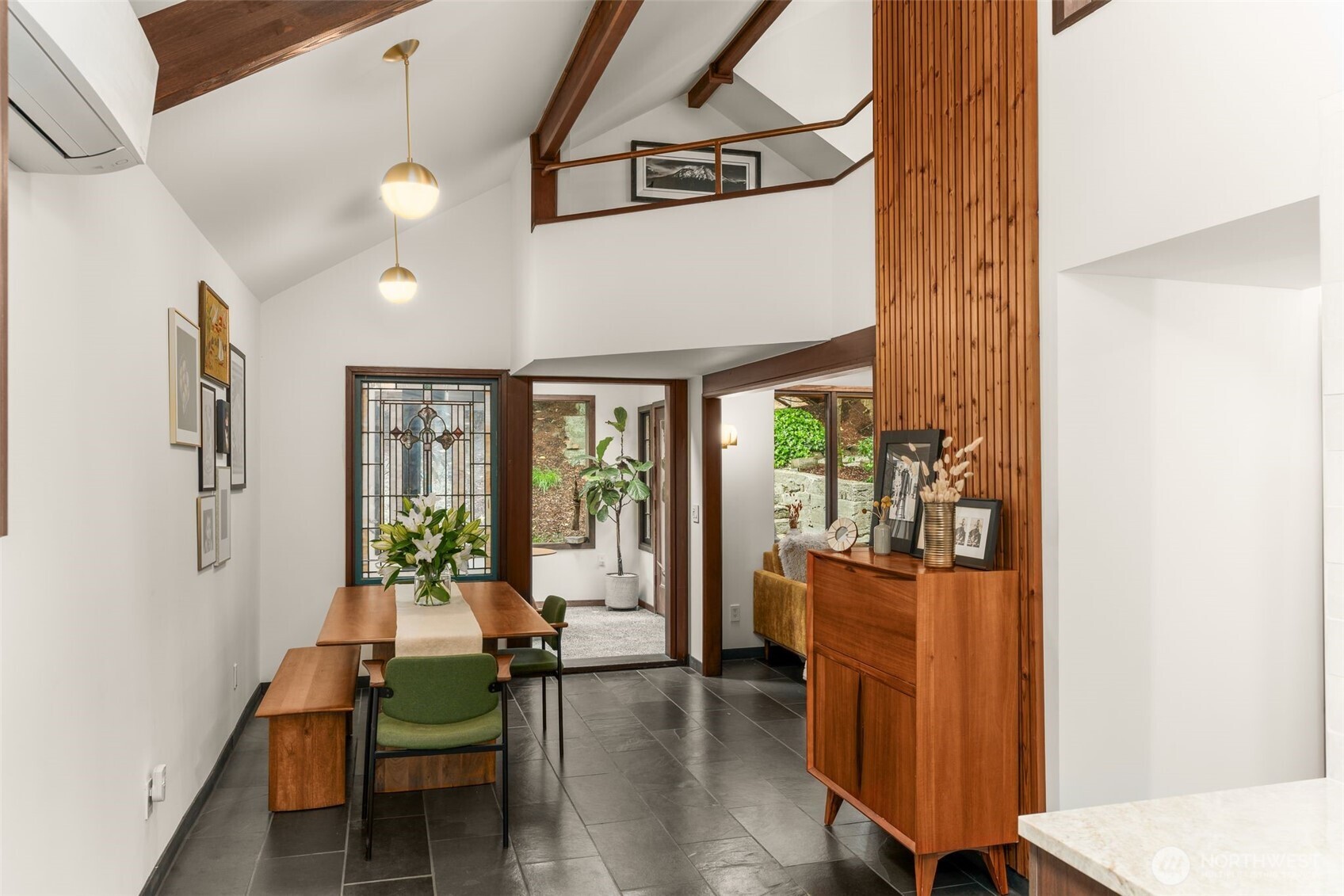 9629 California Avenue Southwest Seattle, WA 98136 - Photo 10 of 29