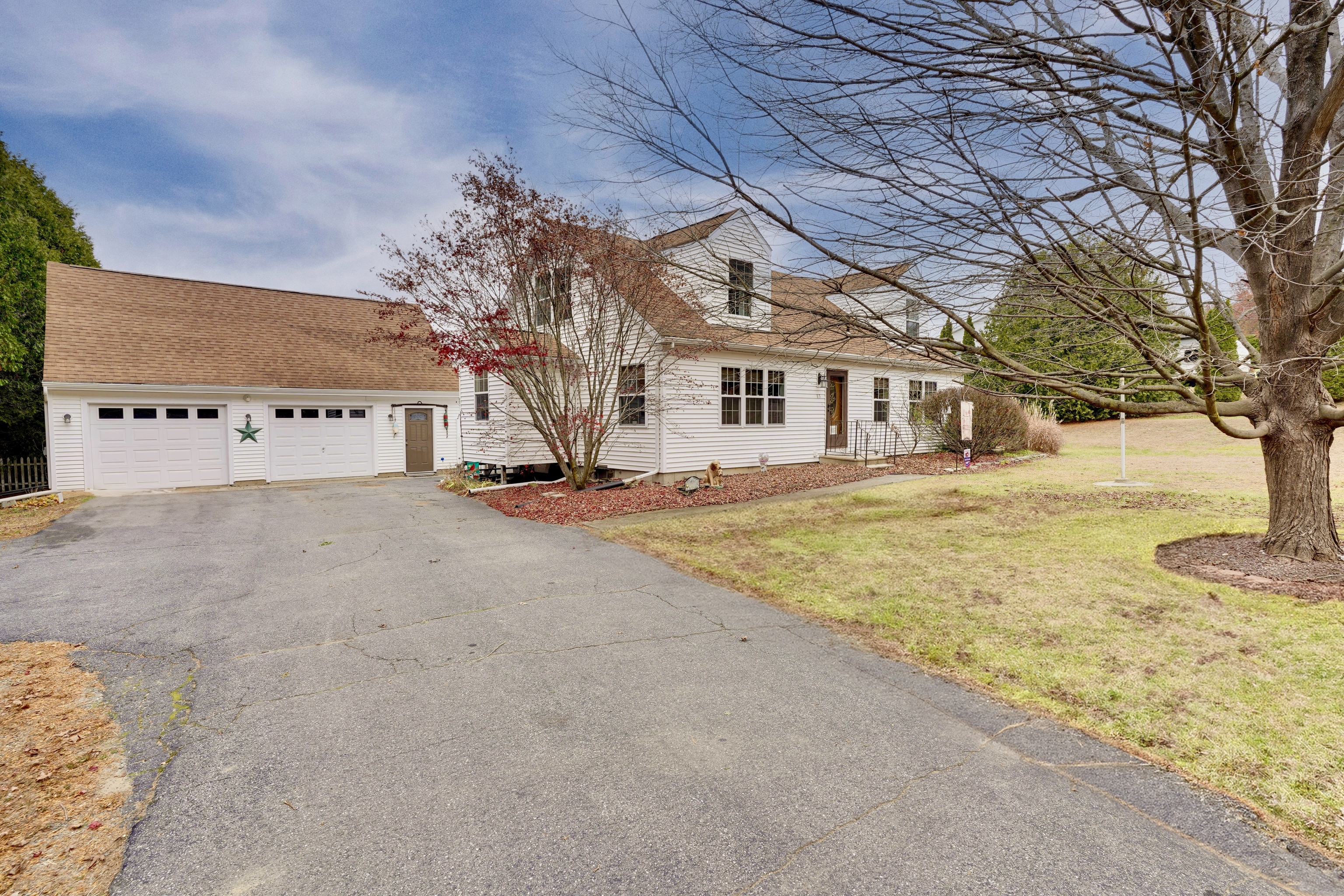 85 Bailey Woods Road Brooklyn, CT 06234 - Photo 34 of 35 a front view of a house with a yard