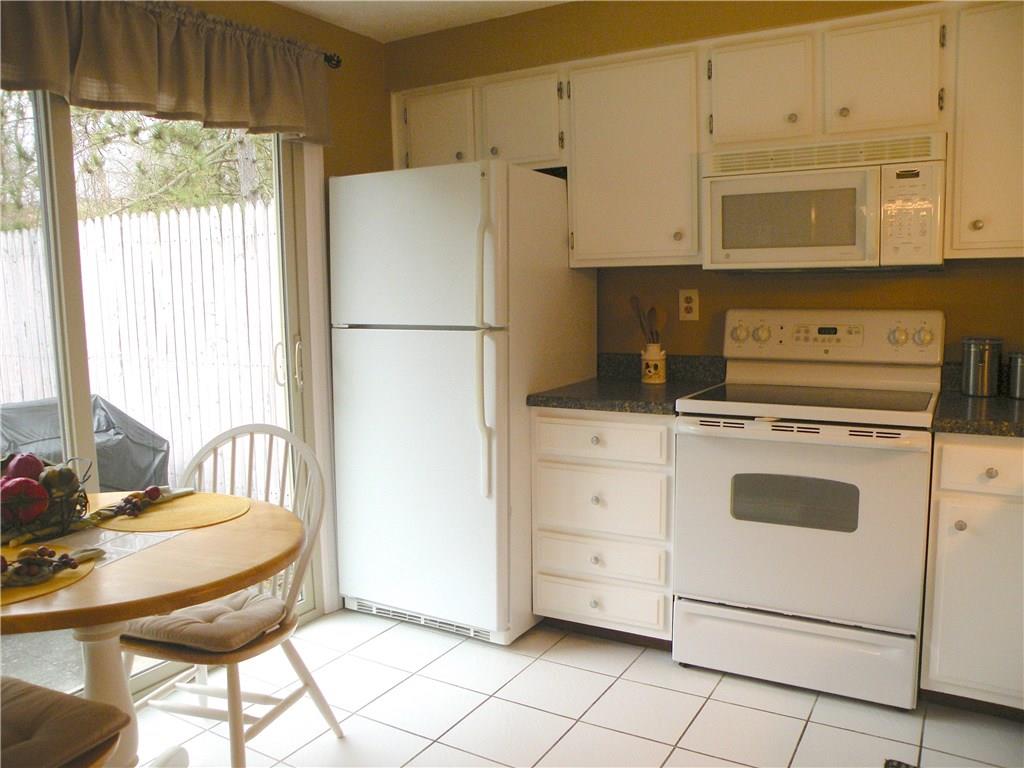 256 Quail Run Road Venetia, PA 15367 - Photo 12 of 25 Kitchen 256 Quail Run Road