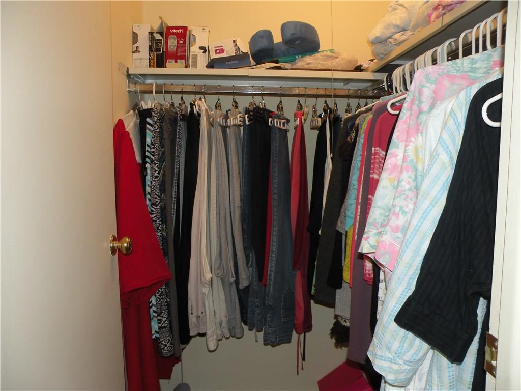 256 Quail Run Road Venetia, PA 15367 - Photo 15 of 25 Master Bedroom Walk-In Closet 256 Quail Run Rd
