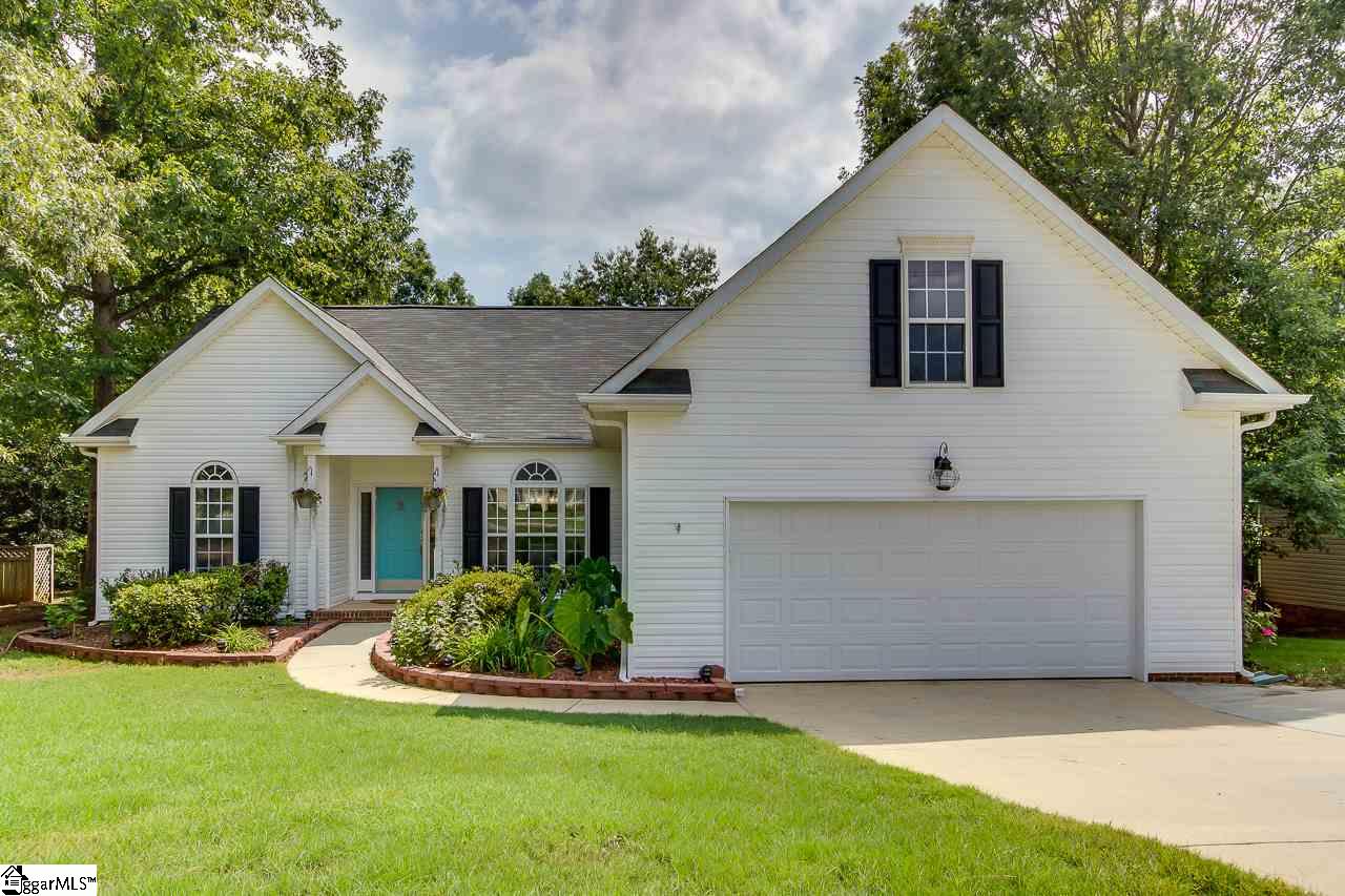 427 Roberts Road Taylors, SC 29687 - Photo 1 of 36 Gallery Image 1