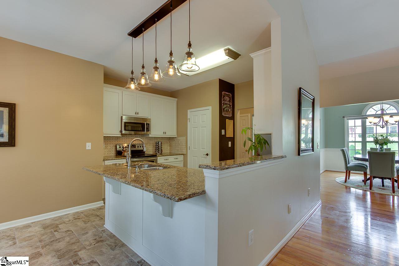 427 Roberts Road Taylors, SC 29687 - Photo 12 of 36 Gallery Image 12