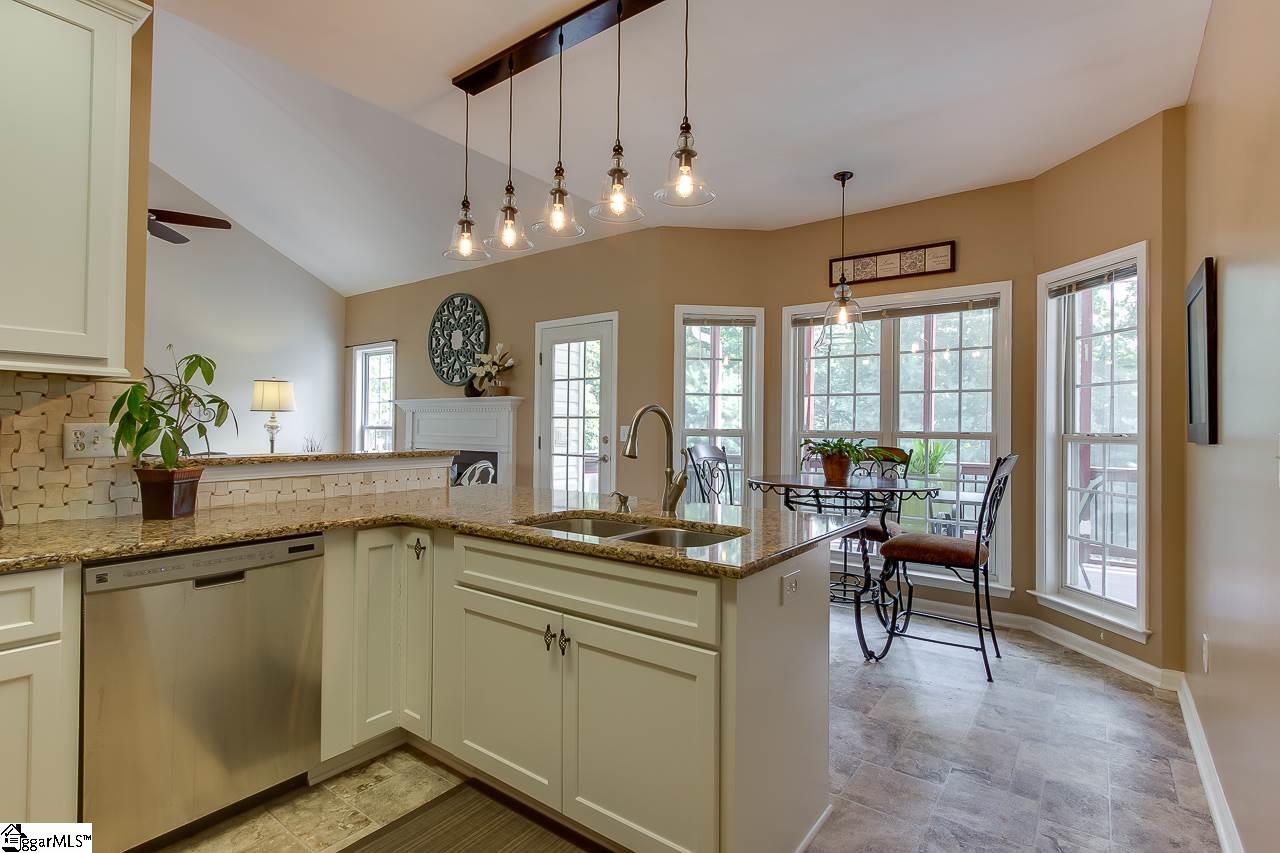 427 Roberts Road Taylors, SC 29687 - Photo 13 of 36 Gallery Image 13