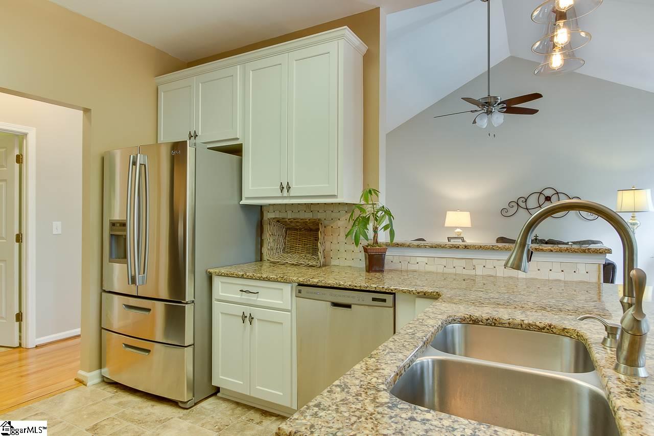 427 Roberts Road Taylors, SC 29687 - Photo 16 of 36 Gallery Image 16