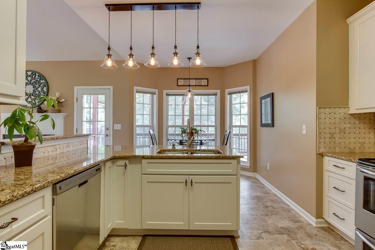 427 Roberts Road Taylors, SC 29687 - Photo 17 of 36 Gallery Image 17