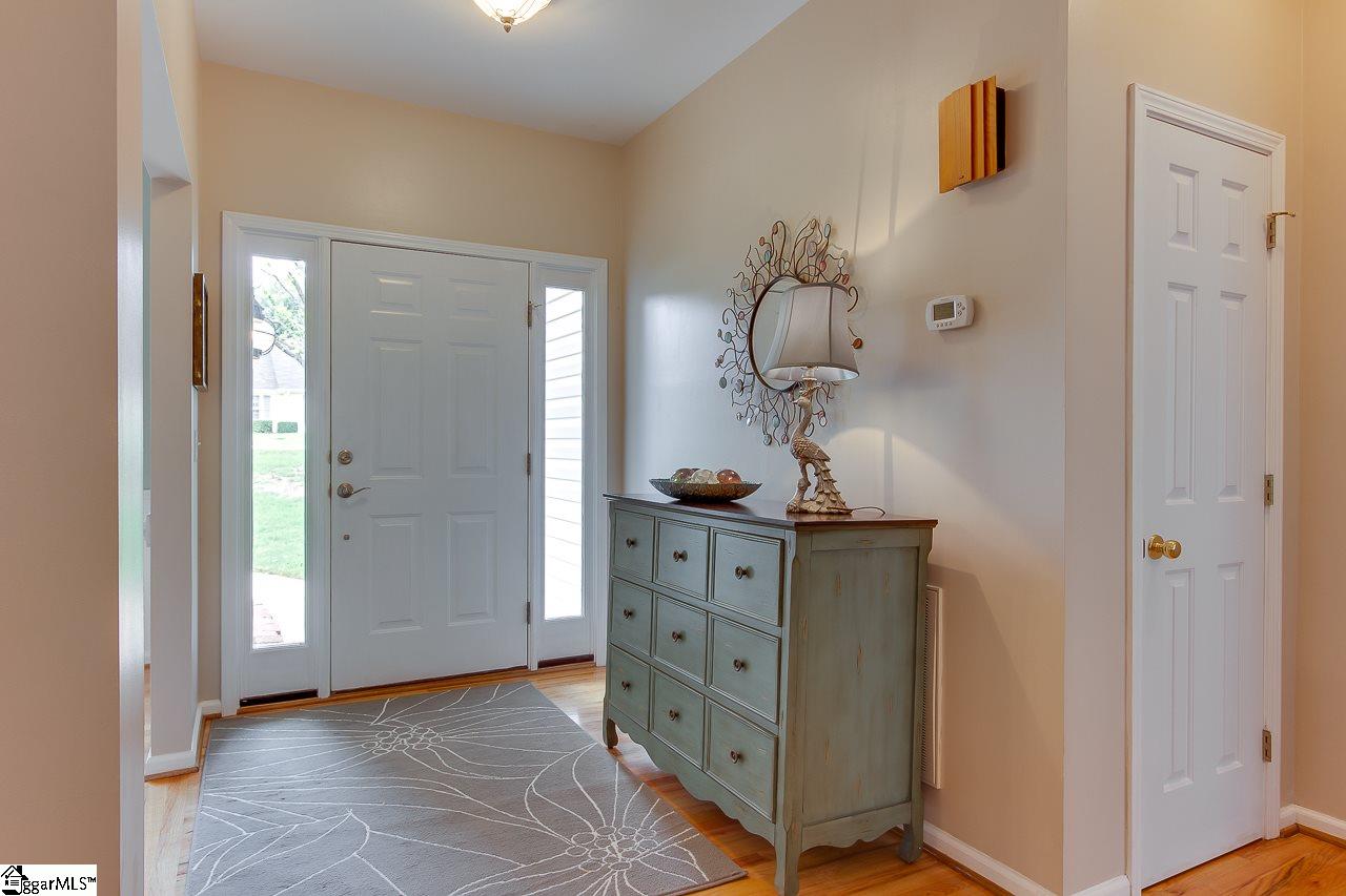 427 Roberts Road Taylors, SC 29687 - Photo 3 of 36 Gallery Image 3