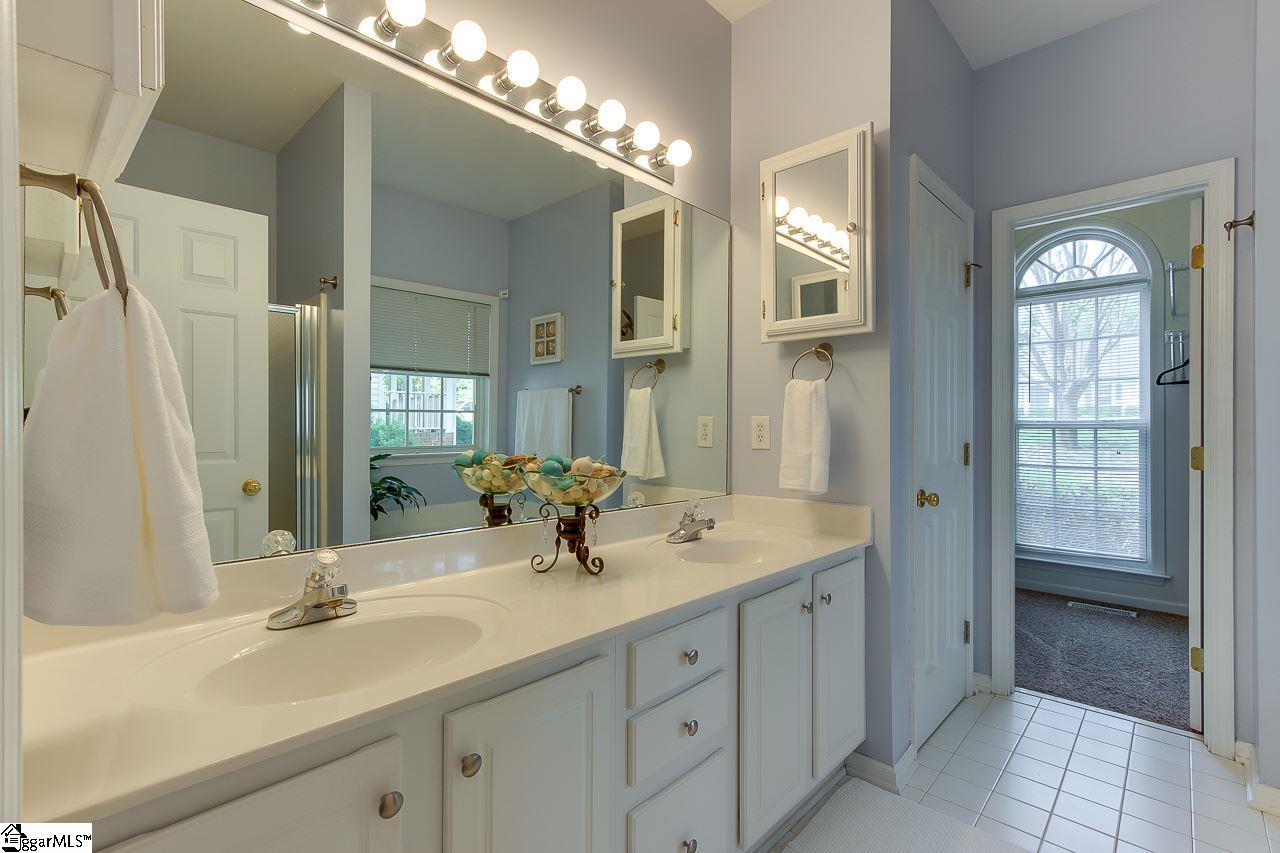 427 Roberts Road Taylors, SC 29687 - Photo 28 of 36 Gallery Image 28
