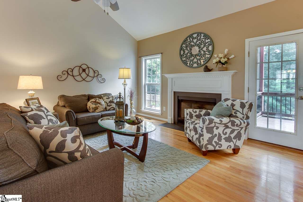 427 Roberts Road Taylors, SC 29687 - Photo 7 of 36 Gallery Image 7