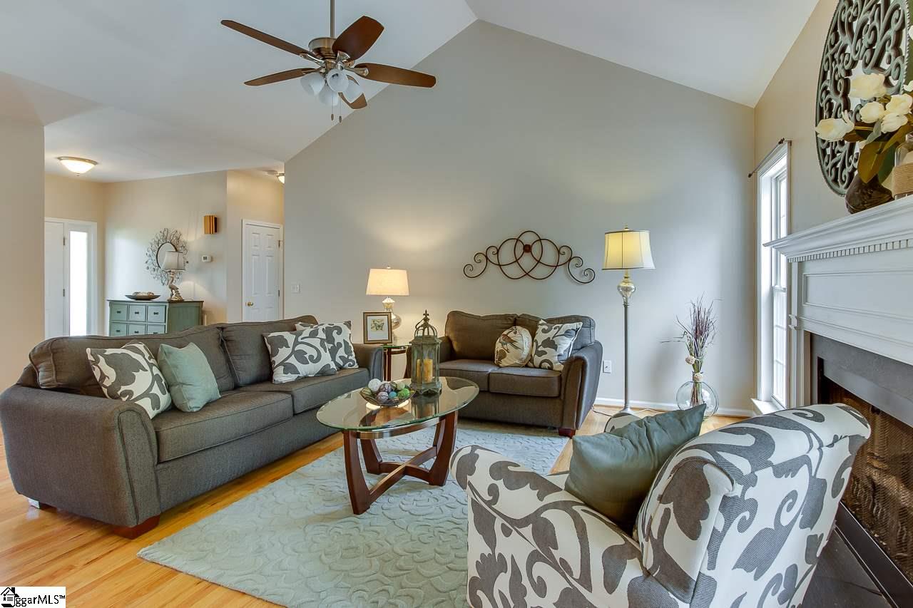 427 Roberts Road Taylors, SC 29687 - Photo 9 of 36 Gallery Image 9