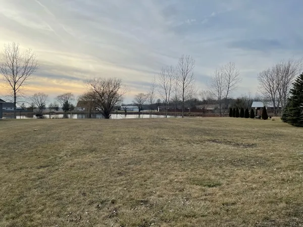 $19,900 | 36 Nightingale Circle, Camargo, IL 61919