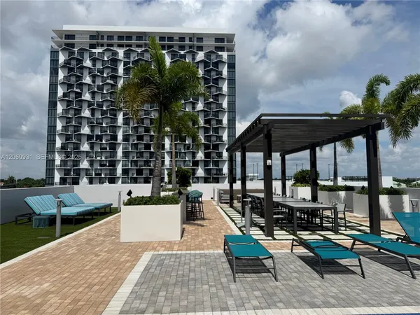 $3,900 | 5350 Northwest 84th Avenue, Unit 1706, Doral, FL 33166