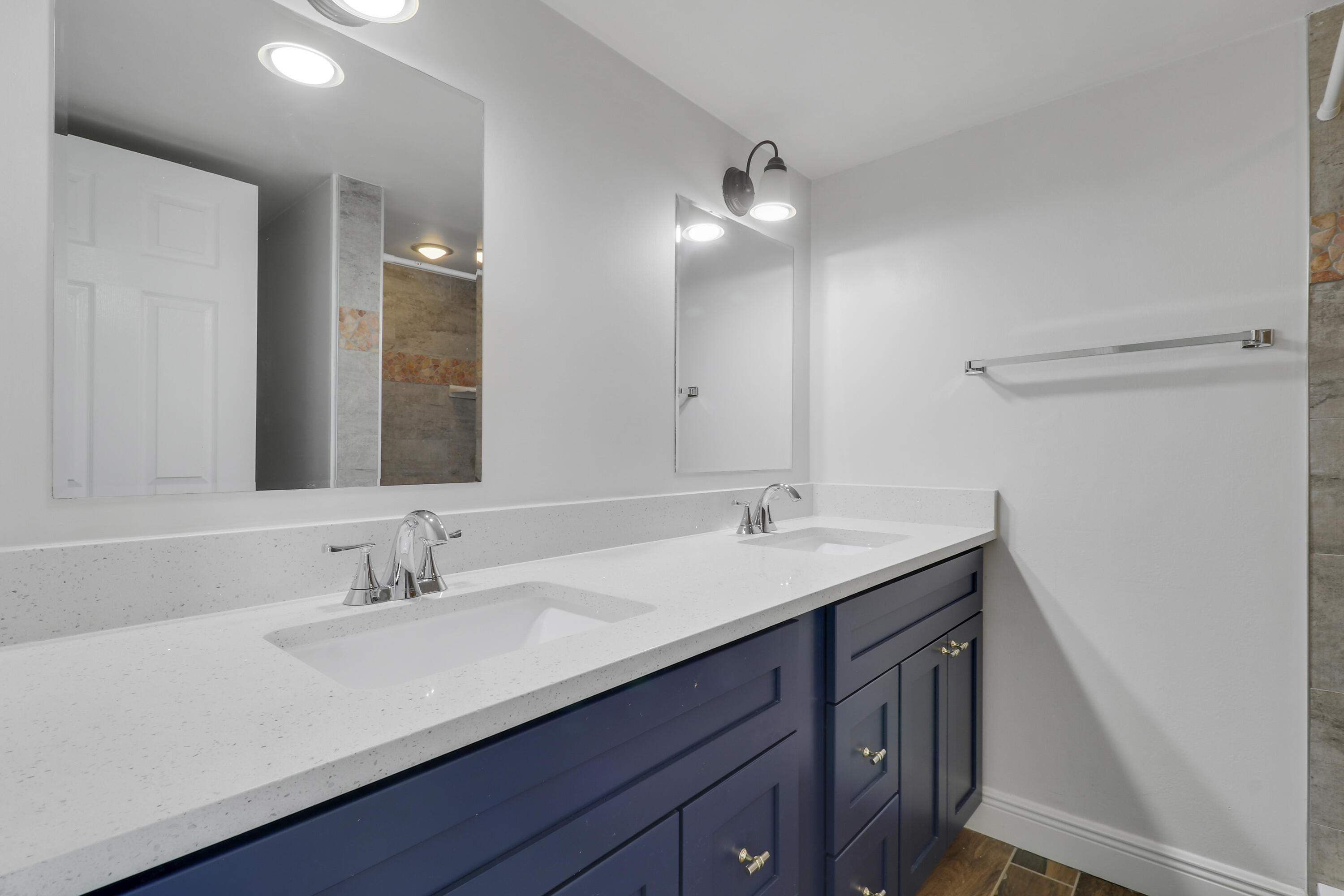 2324 23rd Court, Unit 55D Jupiter, FL 33477 - Photo 20 of 41 Primary Bathroom