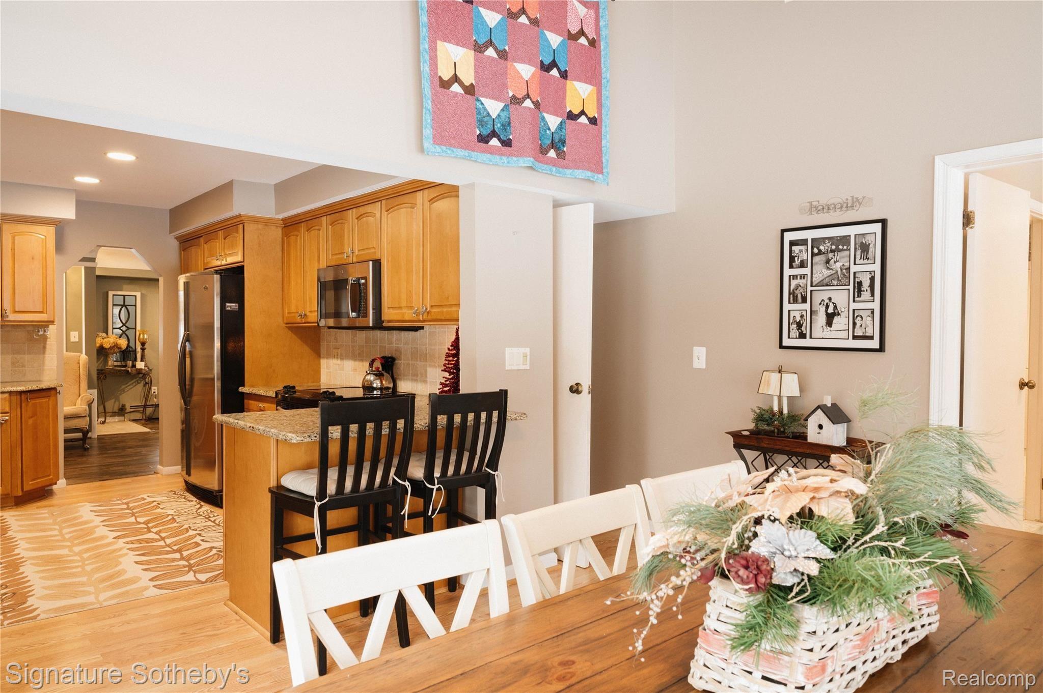 5120 North Rochester Road Rochester, MI 48306 - Photo 11 of 37 Kitchen