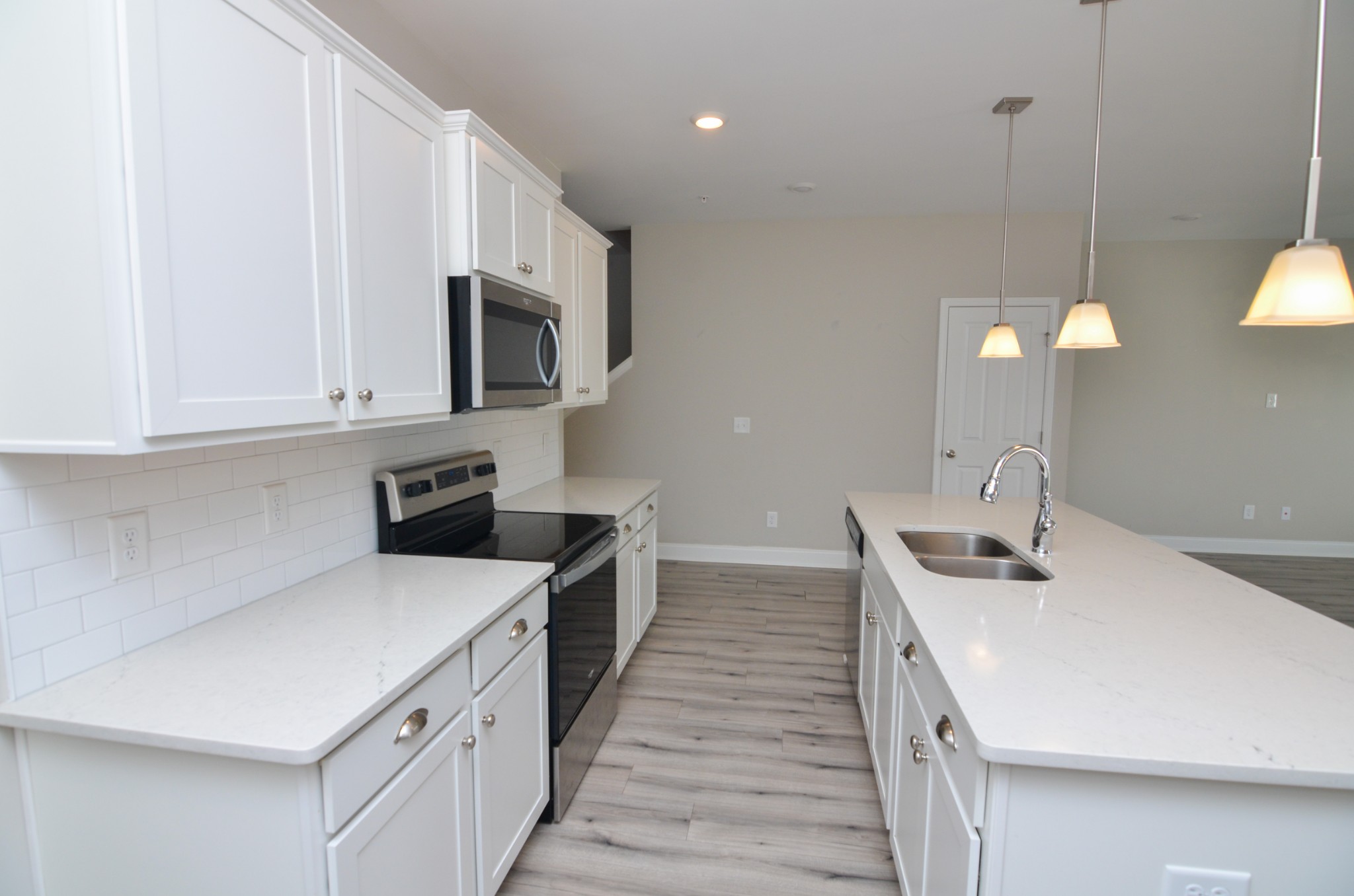 1047 June Wilde Ridge Spring Hill, TN 37174 - Photo 3 of 17