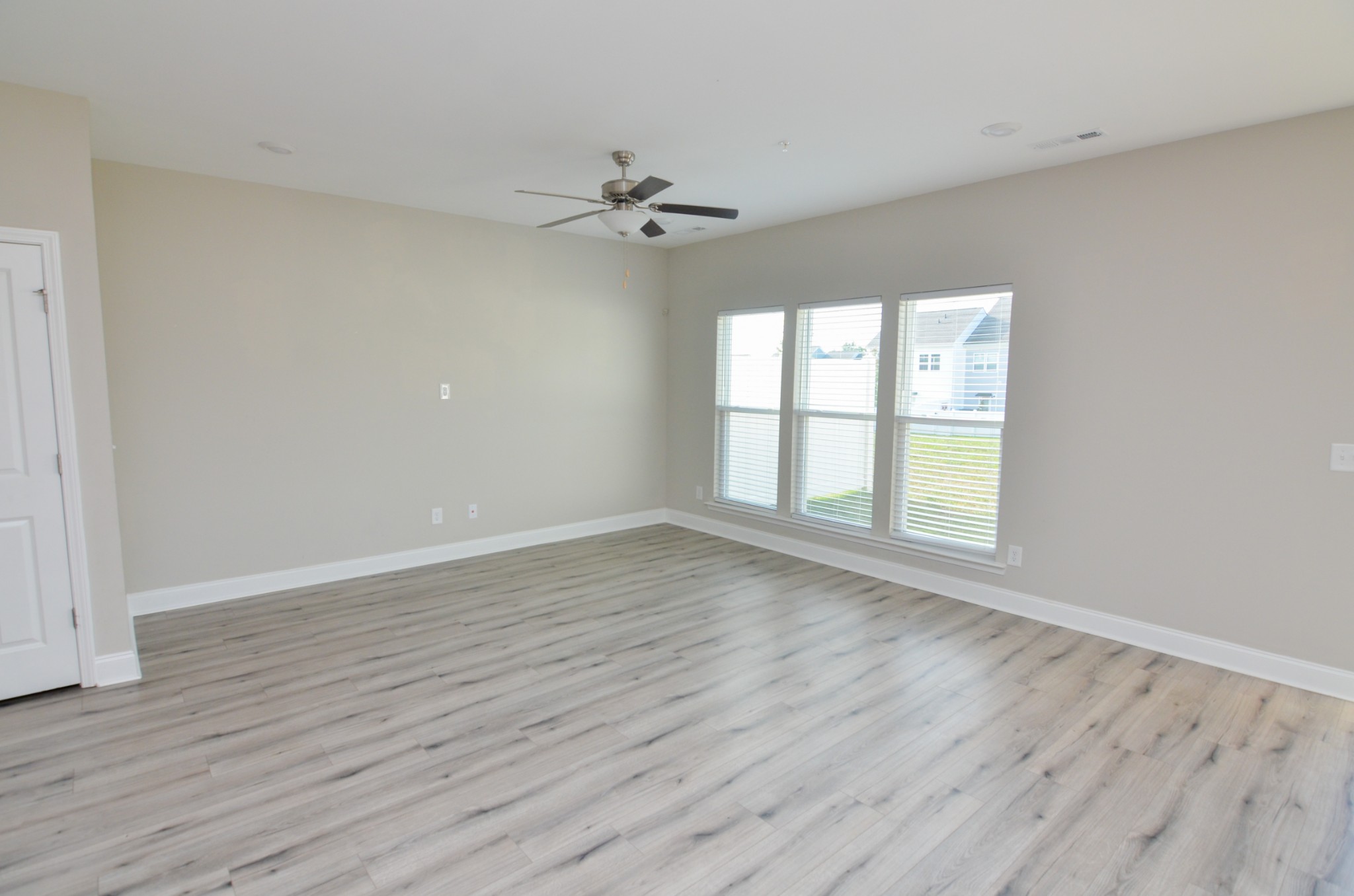 1047 June Wilde Ridge Spring Hill, TN 37174 - Photo 5 of 17