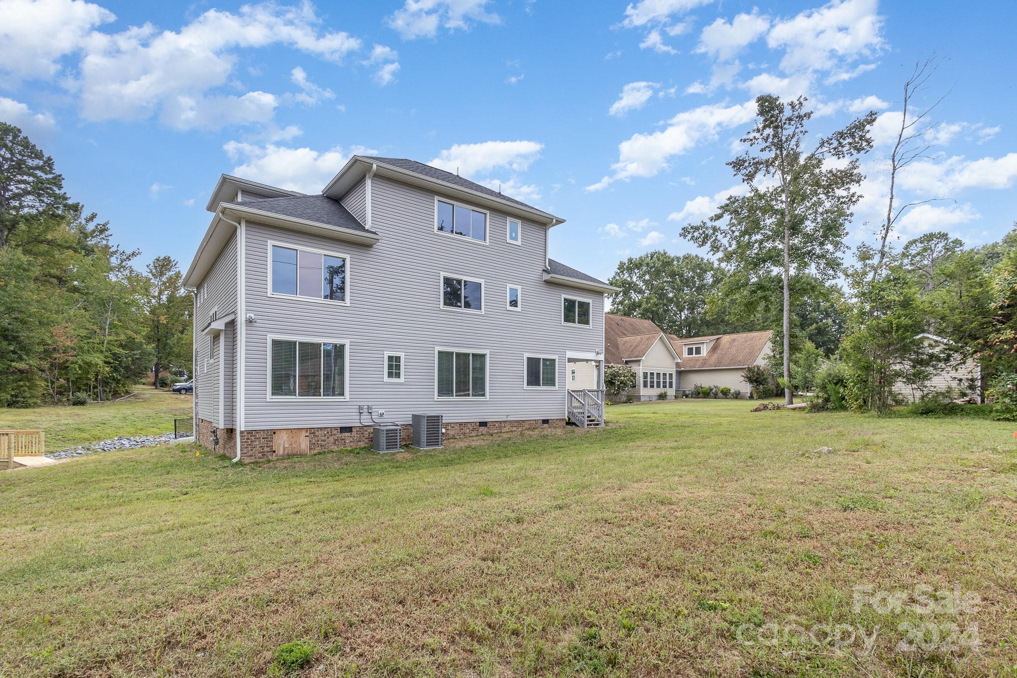 4331 Rolling Acres Road, Unit 8 Charlotte, NC 28213 - Photo 3 of 26 Gallery Image 3