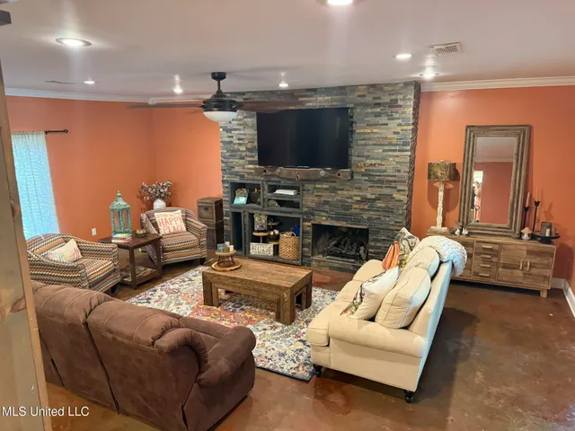 $215,000 | 1751 Old Highway 16, Benton, MS 39039