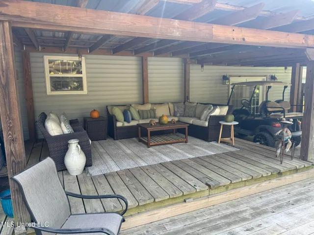 $215,000 | 1751 Old Highway 16, Benton, MS 39039