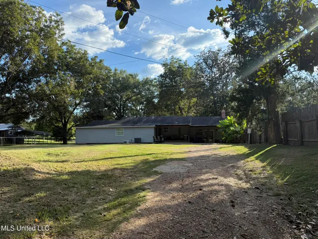 $215,000 | 1751 Old Highway 16, Benton, MS 39039