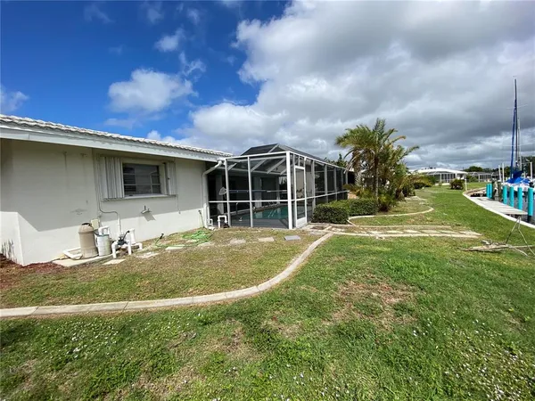 $2,395 | 174 Gulfview Road, Punta Gorda, FL 33950
