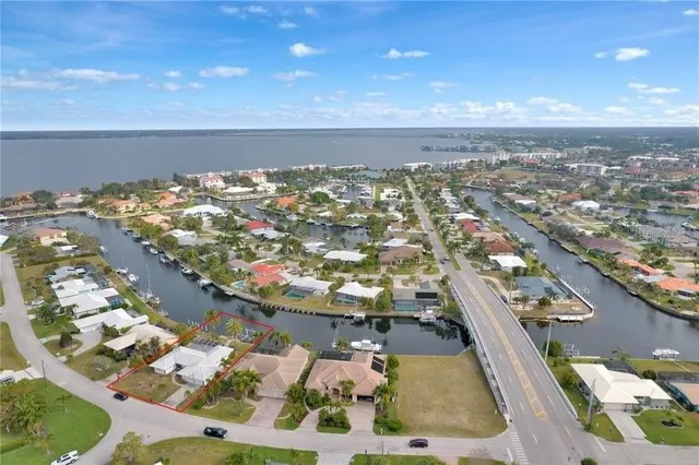 $2,595 | 174 Gulfview Road, Punta Gorda, FL 33950