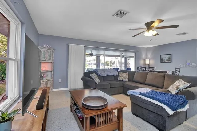 $2,595 | 174 Gulfview Road, Punta Gorda, FL 33950