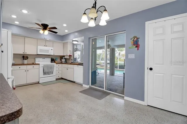 $2,595 | 174 Gulfview Road, Punta Gorda, FL 33950