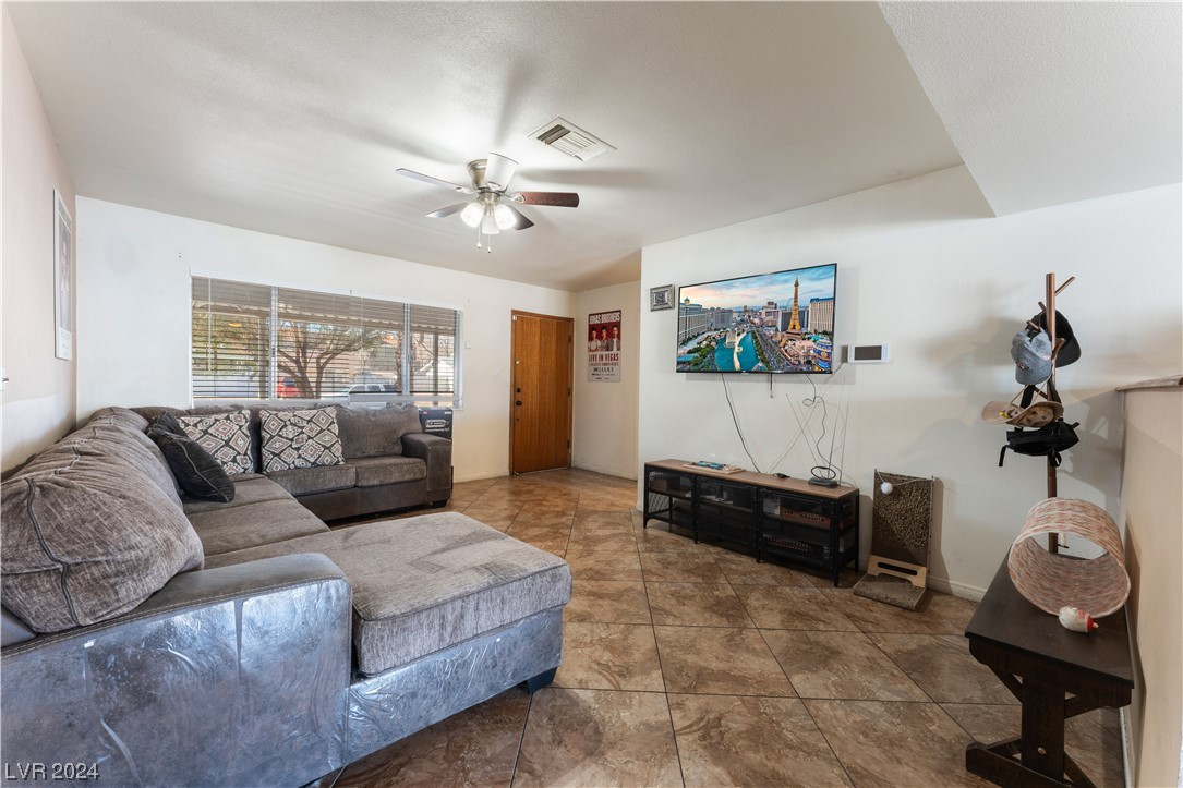 2184 Cascade Street Las Vegas, NV 89142 - Photo 4 of 25