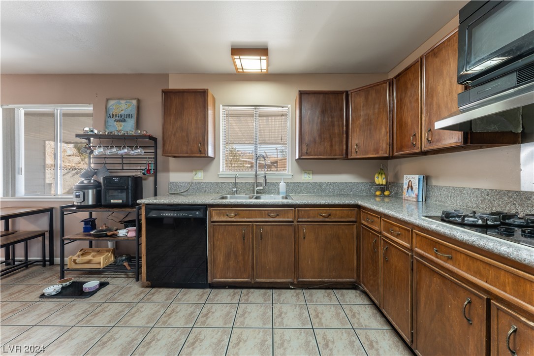 2184 Cascade Street Las Vegas, NV 89142 - Photo 8 of 25