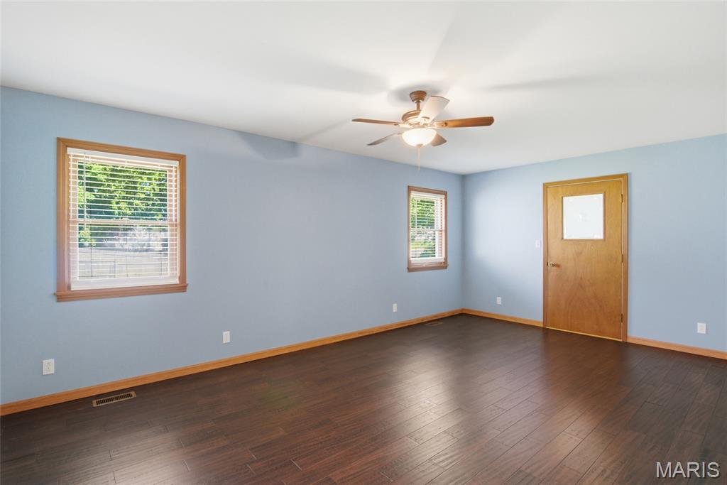 208 North Library Street Waterloo, IL 62298 - Photo 21 of 63