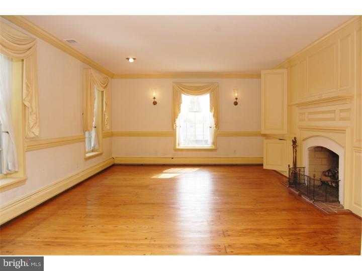 1030 Spring Valley Road Jenkintown, PA 19046 - Photo 3 of 25 Living Room