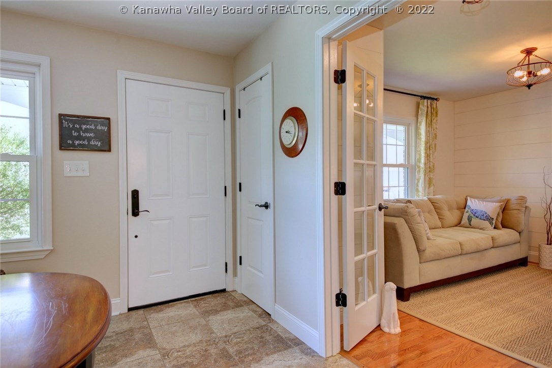 160 Elm Street Winfield, WV 25213 - Photo 2 of 30 Gallery Image 2