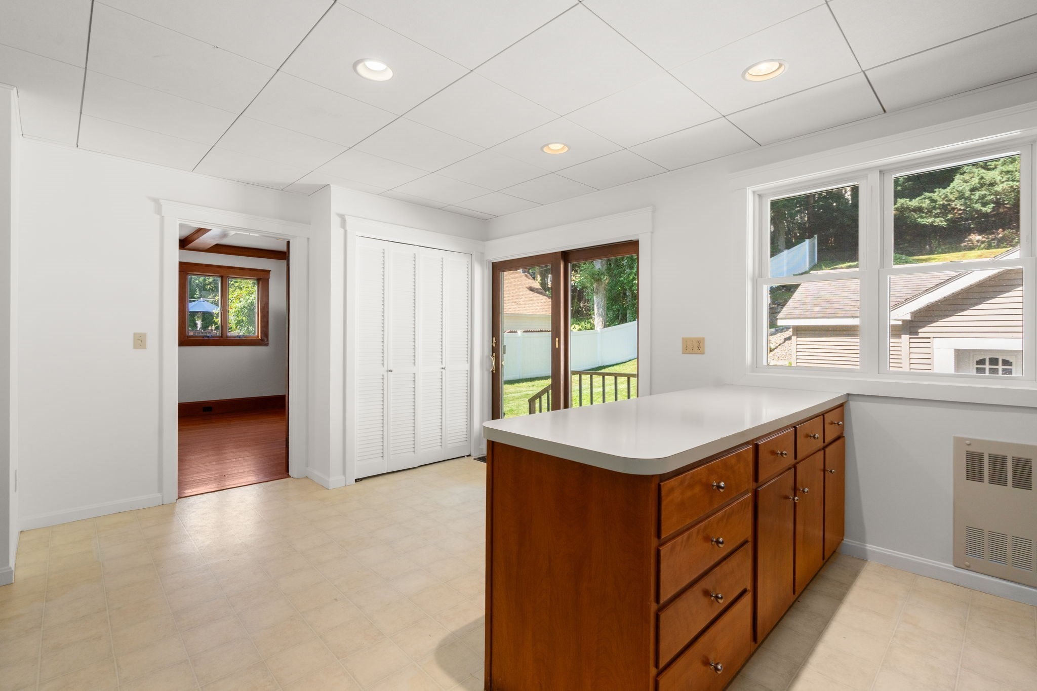 43 Laconia Road Worcester, MA 01609 - Photo 11 of 37 Gallery Image 11