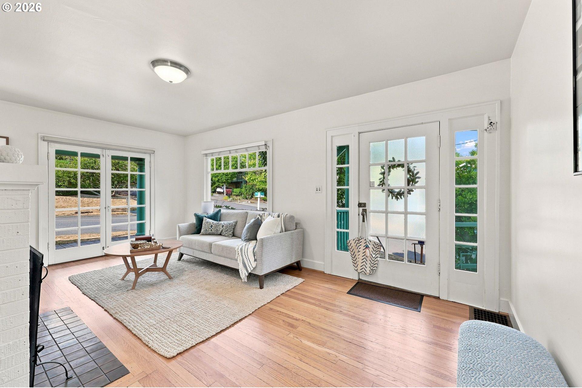 1235 Southwest Cheltenham Street Portland, OR 97239 - Photo 13 of 48 Gallery Image 13