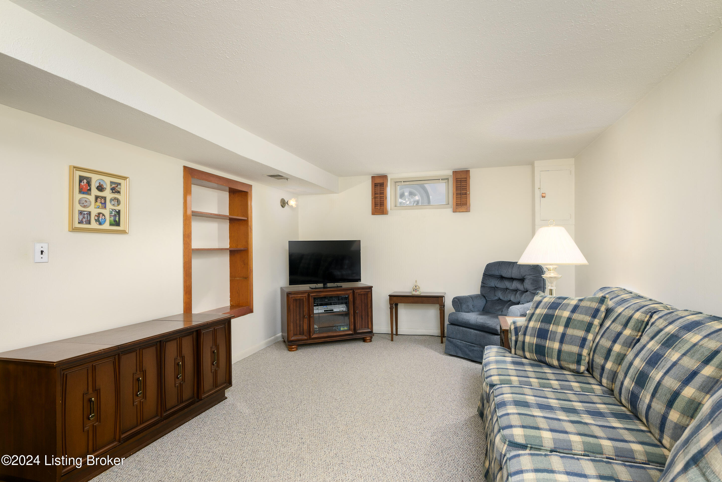 7811 Bluebonnet Road Louisville, KY 40258 - Photo 21 of 36 DHI-126