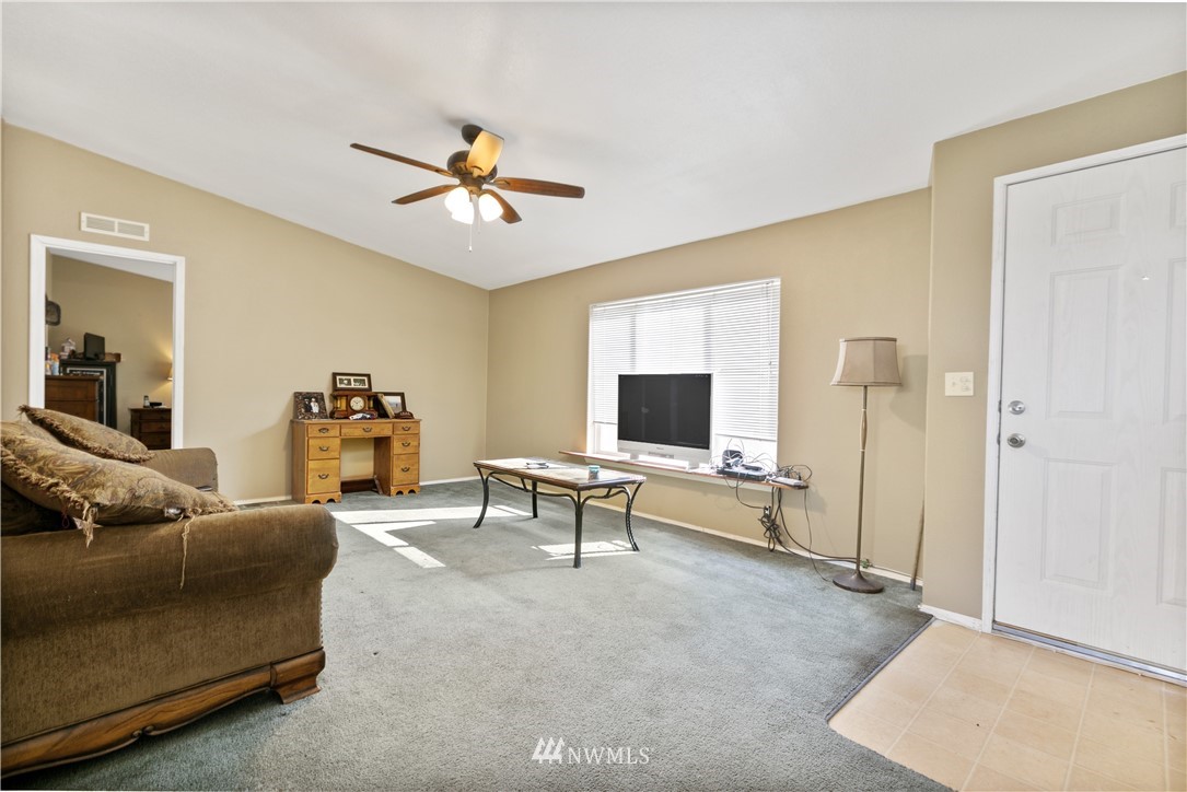 21452 Starbird Road Mount Vernon, WA 98274 - Photo 8 of 18 Gallery Image 8