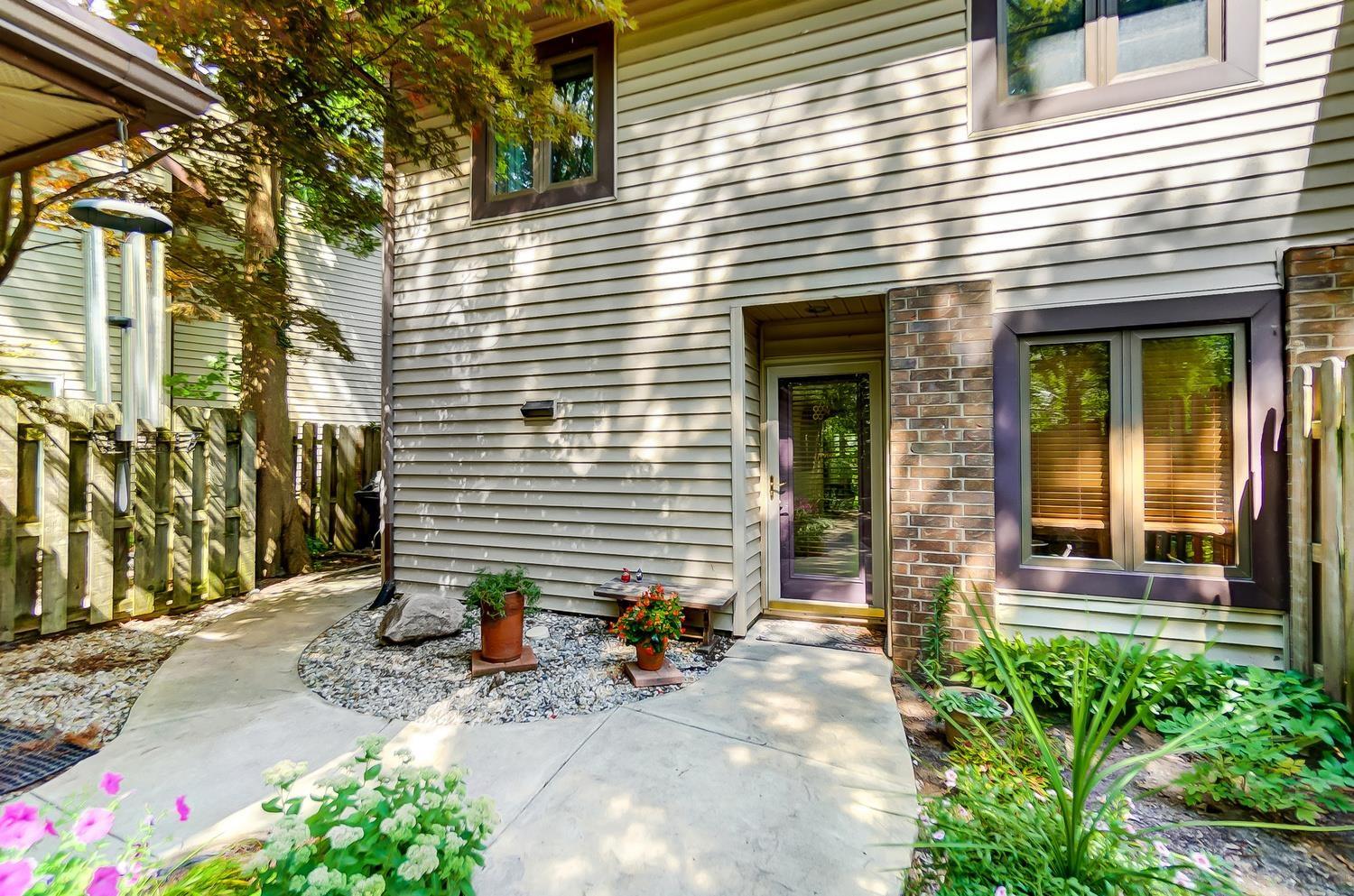 5070 Stellhorn Road Fort Wayne, IN 46815 - Photo 2 of 27