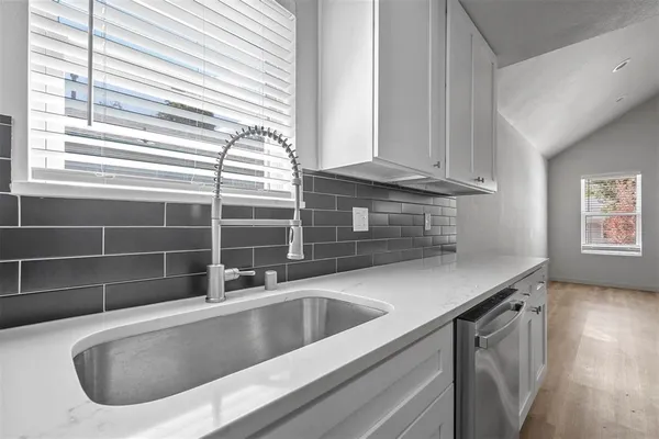 $1,525 | 413 South Willow Street, Sherman, TX 75090