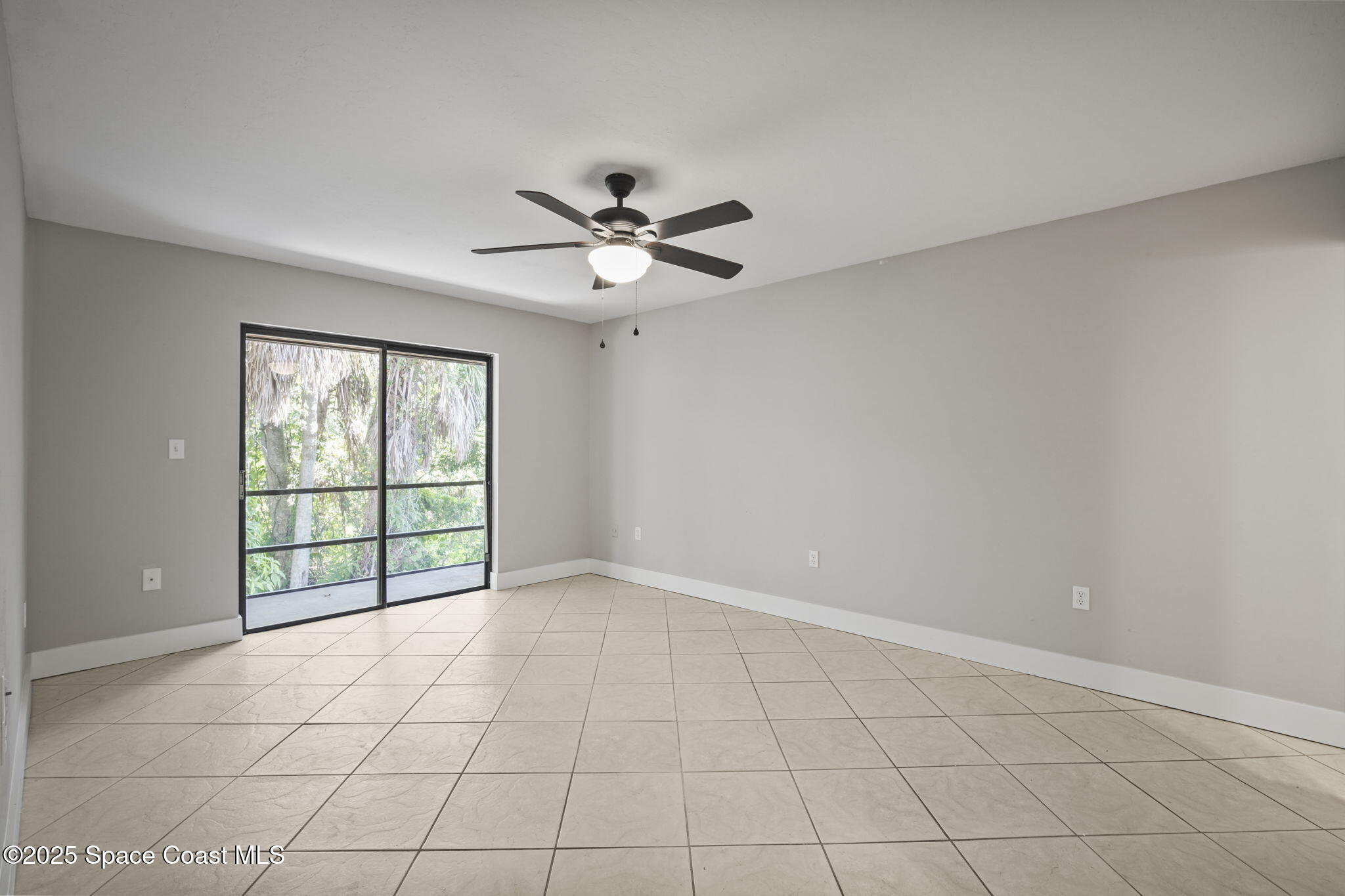 201 Cocoa Isles Boulevard, Unit 3 Cocoa Beach, FL 32931 - Photo 10 of 21 Primary suite